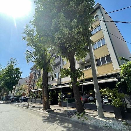 Penny Stan Na Dan Apartamento Bijeljina Exterior foto