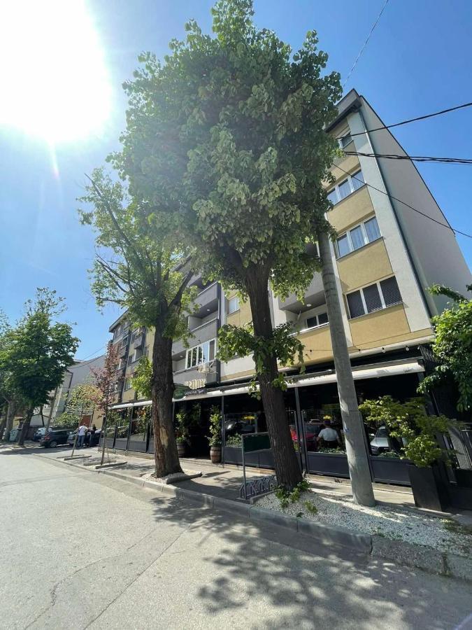 Penny Stan Na Dan Apartamento Bijeljina Exterior foto