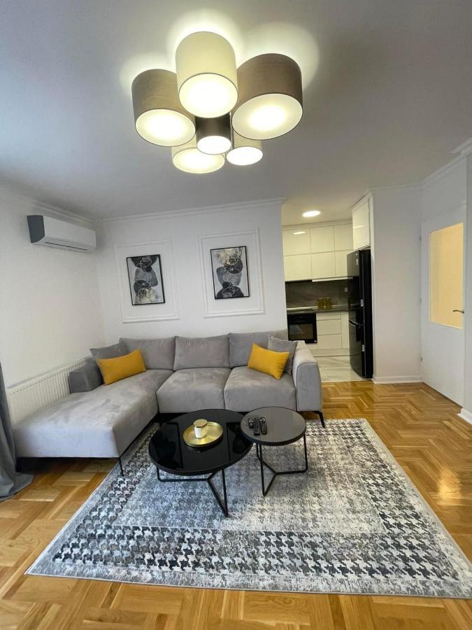 Penny Stan Na Dan Apartamento Bijeljina Exterior foto